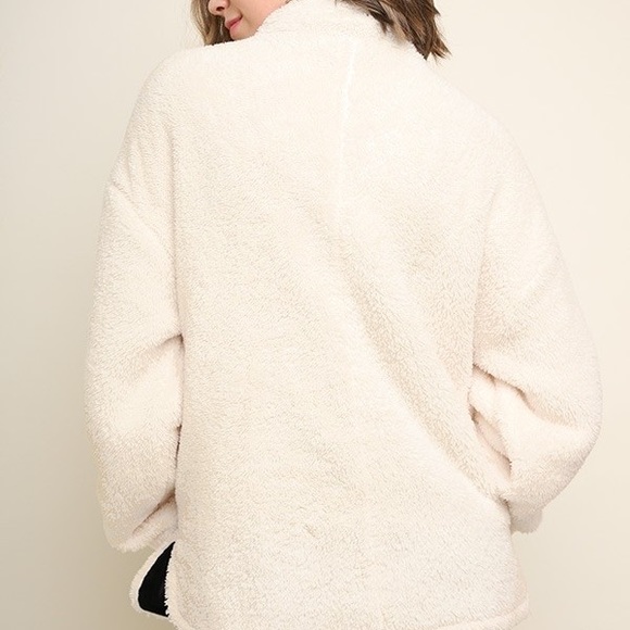 NWT Buttery Soft Faux Fur Sherpa Pullover Sweater - Picture 4 of 5